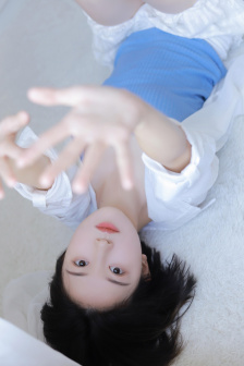 模特三点尽露私拍在线